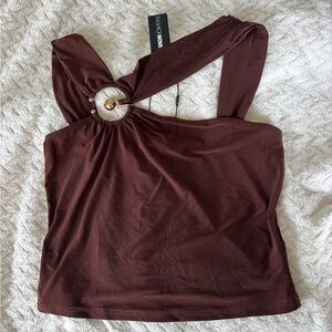Fashion Nova Chocolate One-Shoulder Tank with Gold Ring Accent
